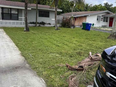 Lawn care service in Miramar, 33023