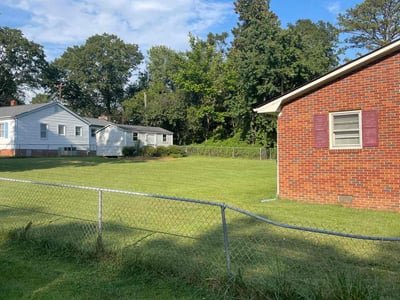 Lawn care service in Spartanburg, 29303