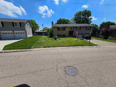 Lawn care service in Miamisburg, 45342