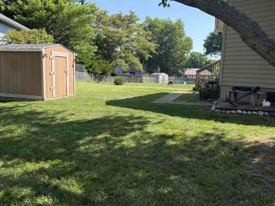Lawn care service in Lee's Summit, 64086