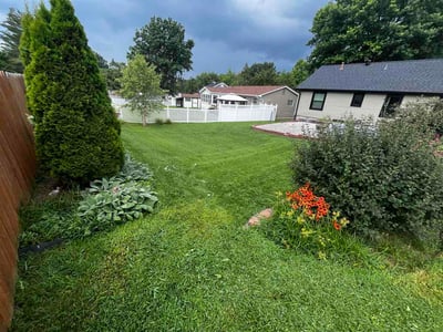 Lawn care service in St. Louis, 63129
