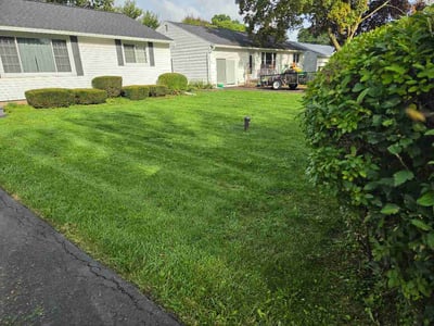 Lawn care service in Liverpool, 13088