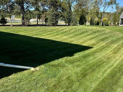 Lawn care service in Hartland, 53029