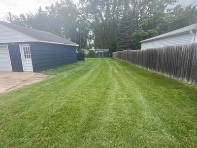 Lawn care service in Minneapolis, 55428
