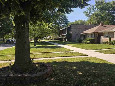 Lawn care service in Chicago, 60617
