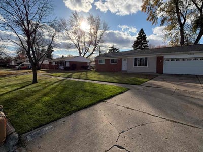 Lawn care service in Livonia, 48154