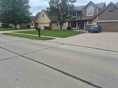 Lawn care service in Omaha, 68157