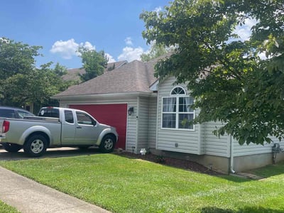 Lawn care service in Louisville, 40291