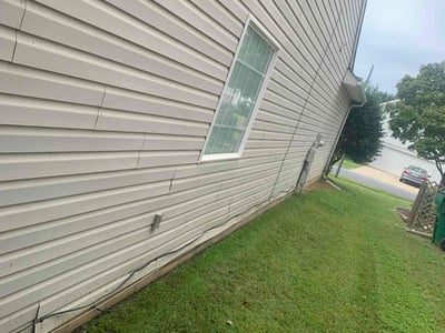 Lawn care service in Charlotte, 28277