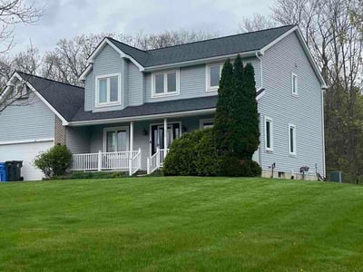 Lawn care service in Howell, 48843