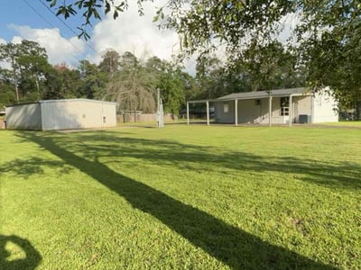 Lawn care service in Lumberton, 77657