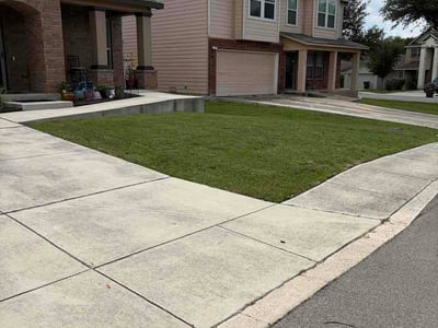 Lawn care service in San Antonio, 78218