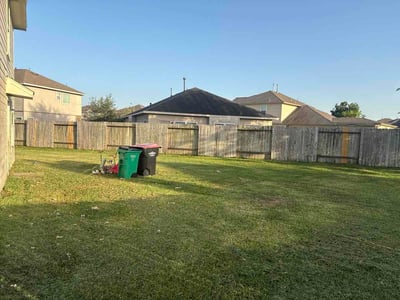 Lawn care service in Humble, 77396
