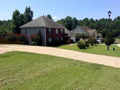 Lawn care service in McDonough, 30253
