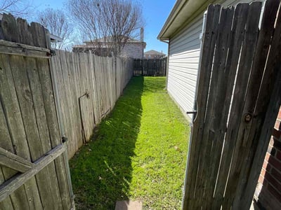 Lawn care service in Grand Prairie, 75052
