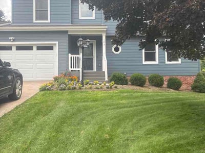 Lawn care service in Cranberry Township, 16066