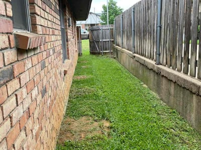 Lawn care service in Arlington, 76017