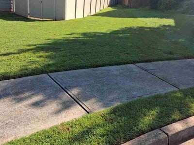 Lawn care service in Fairburn, 30213