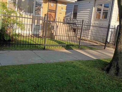 Lawn care service in Chicago, 60619