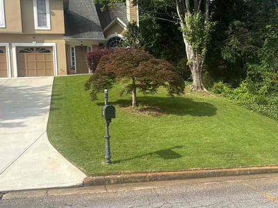 Lawn care service in Decatur, 30033