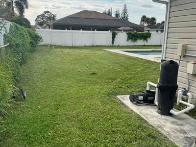 Lawn care service in Port St. Lucie, 34953
