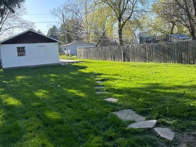 Lawn care service in Zion, 60099