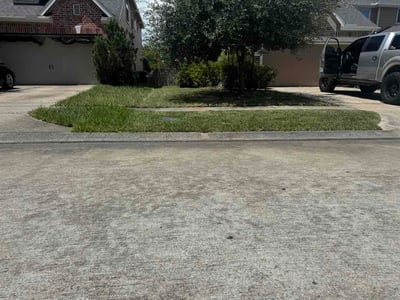 Lawn care service in Humble, 77346