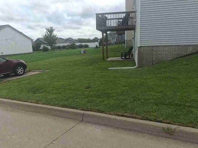 Lawn care service in Norwalk, 50211