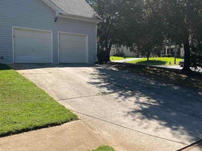 Lawn care service in Dallas, 30132
