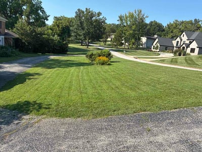 Lawn care service in Chesterfield, 63017