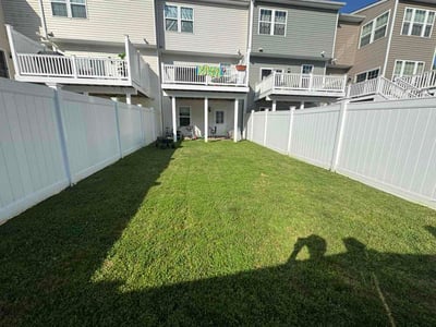 Lawn care service in Aberdeen, 21001