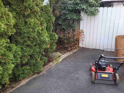 Lawn care service in East Brunswick, 08816