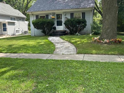 Lawn care service in Detroit, 48240