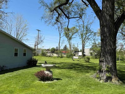 Lawn care service in Elkhart, 46516