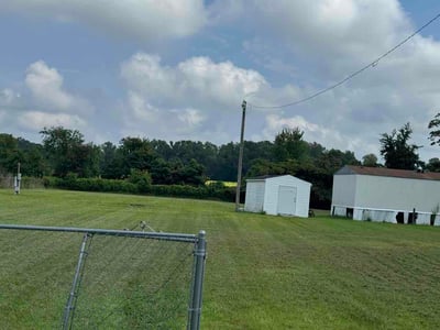 Lawn care service in New Bern, 28560