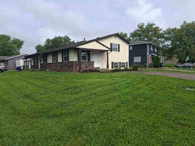 Lawn care service in Columbus, 43229