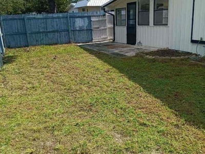 Lawn care service in St. Augustine, 32086