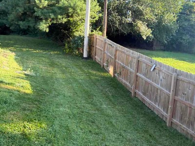 Lawn care service in Kansas City, 64133