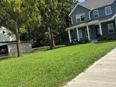 Lawn care service in Westerville, 43081