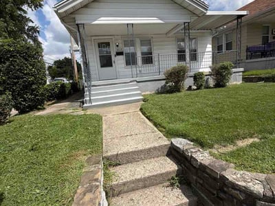 Lawn care service in Dayton, 45403