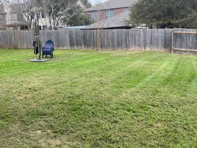 Lawn care service in Austin, 78748