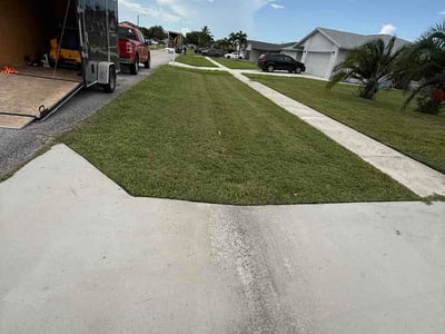 Lawn care service in Greenacres, 33467