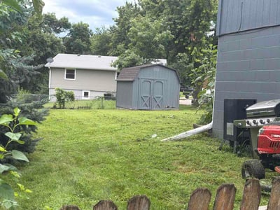 Lawn care service in Omaha, 68164