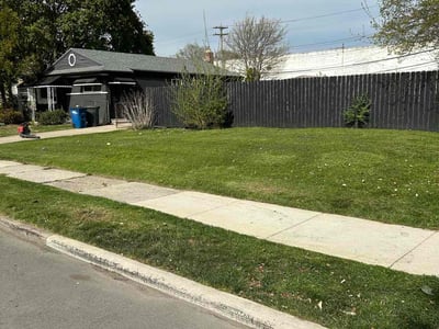 Lawn care service in Detroit, 48221