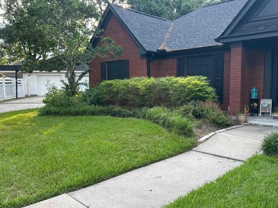 Lawn care service in Humble, 77346