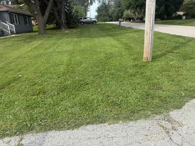 Lawn care service in Kansas City, 66109