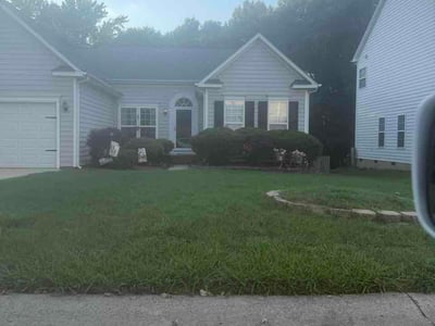 Lawn care service in Indian Trail, 28079