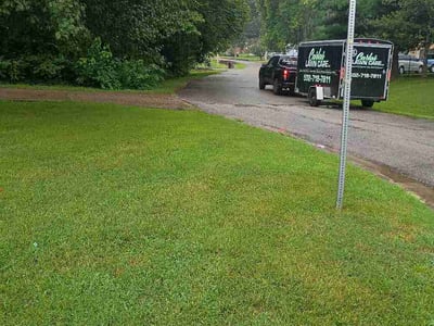 Lawn care service in Louisville, 40219