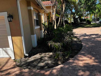 Lawn care service in Palmetto Bay, 33157