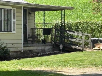 Lawn care service in Bessemer, 35020